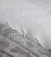 Çift Kişilik Madrid Gri Yatak Örtülü Nevresimli Set